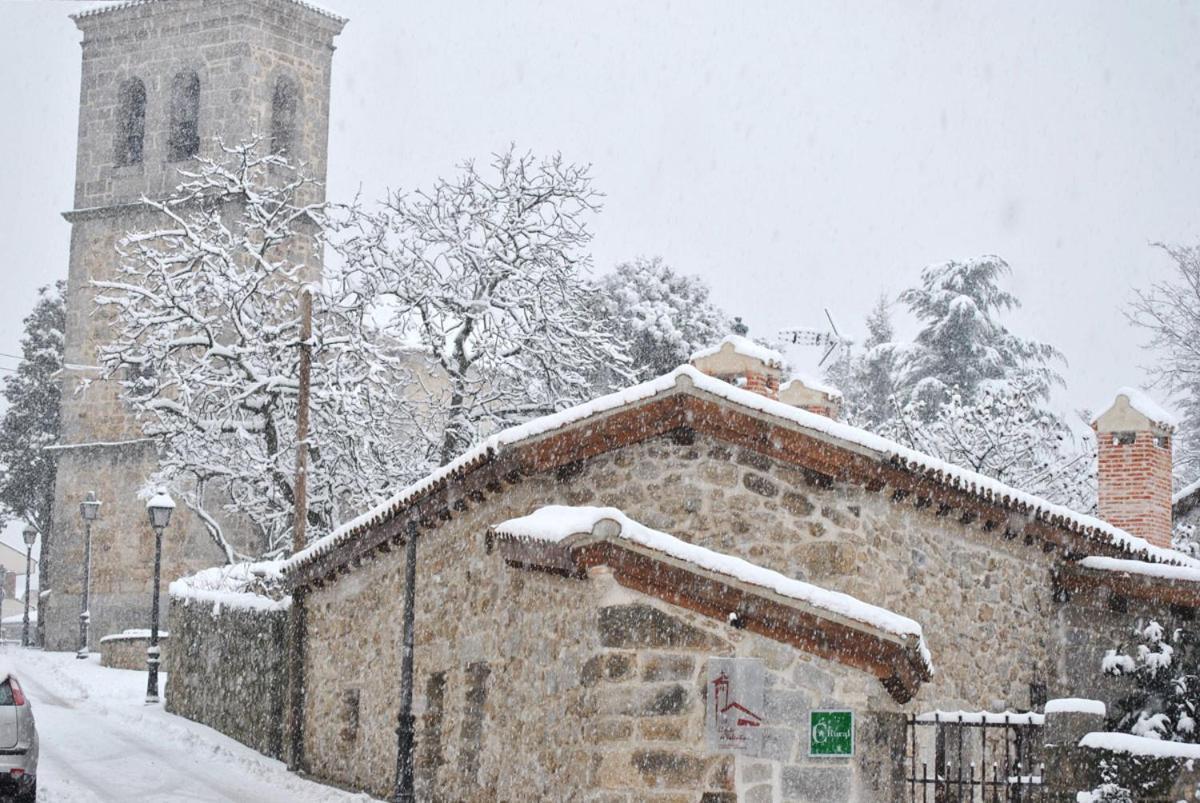 El Patio De Valentina Villa Navacerrada Luaran gambar